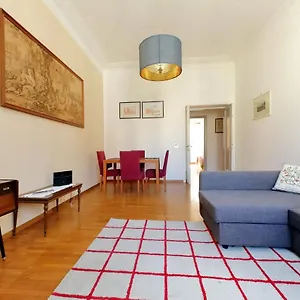 https://chinotto-spacious-apartment.it-romehotels.com